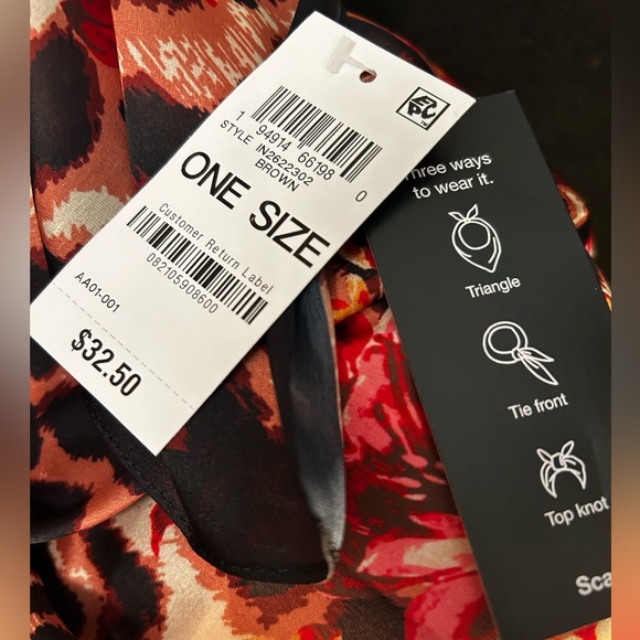 NEW! I.N.C. International Concepts Women's Printed Leopard Floral Square Scarf - Picture 5 of 9